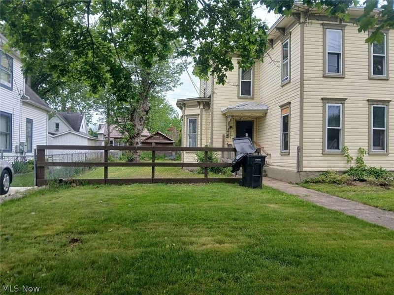 247 Whitney Street, Conneaut, OH 44030 Photo 2