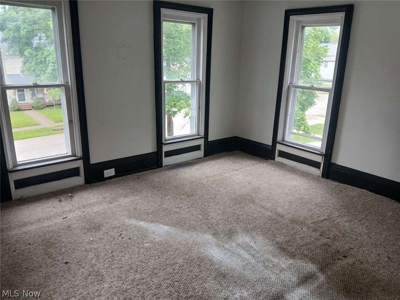 247 Whitney Street, Conneaut, OH 44030 Photo 6