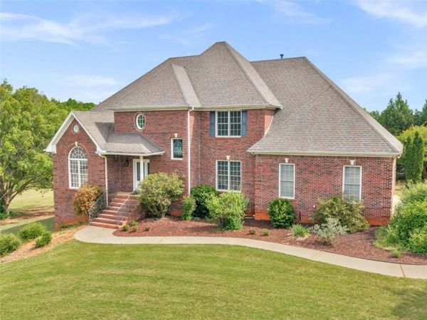 1302 Chester Place , Mcdonough, GA 30252