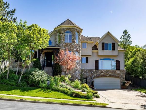 702 S WOODBRIAR WAY E, North Salt Lake, UT 84054