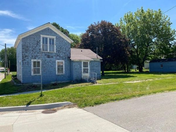 512 Madison Street, Floyd, IA 50435