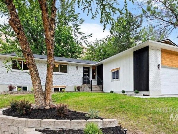 5927 N Collister Dr, Boise, ID 83703