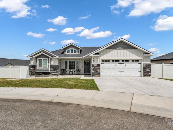 747 Kanner Ct, Twin Falls, ID 83301