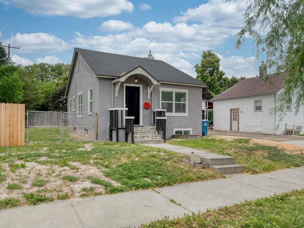 515 S 16th Ave, Caldwell, ID 83605