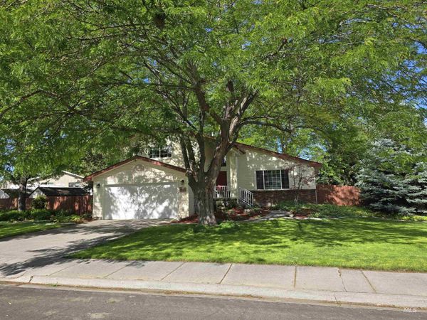 1037 Pahsimeroi Drive, Twin Falls, ID 83301