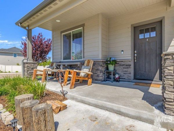 9644 W Goldenpond Ct, Boise, ID 83709
