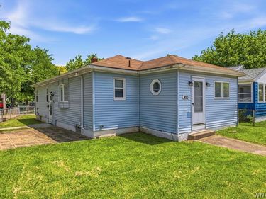 493 Hyde Park Boulevard , Niagara Falls, NY 14303