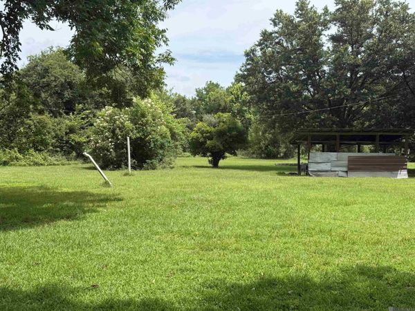 8555 Manchac Rd, St Gabriel, LA 70776