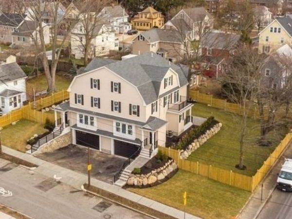 72 Holland St, Unit 72, Winchester, MA 01890