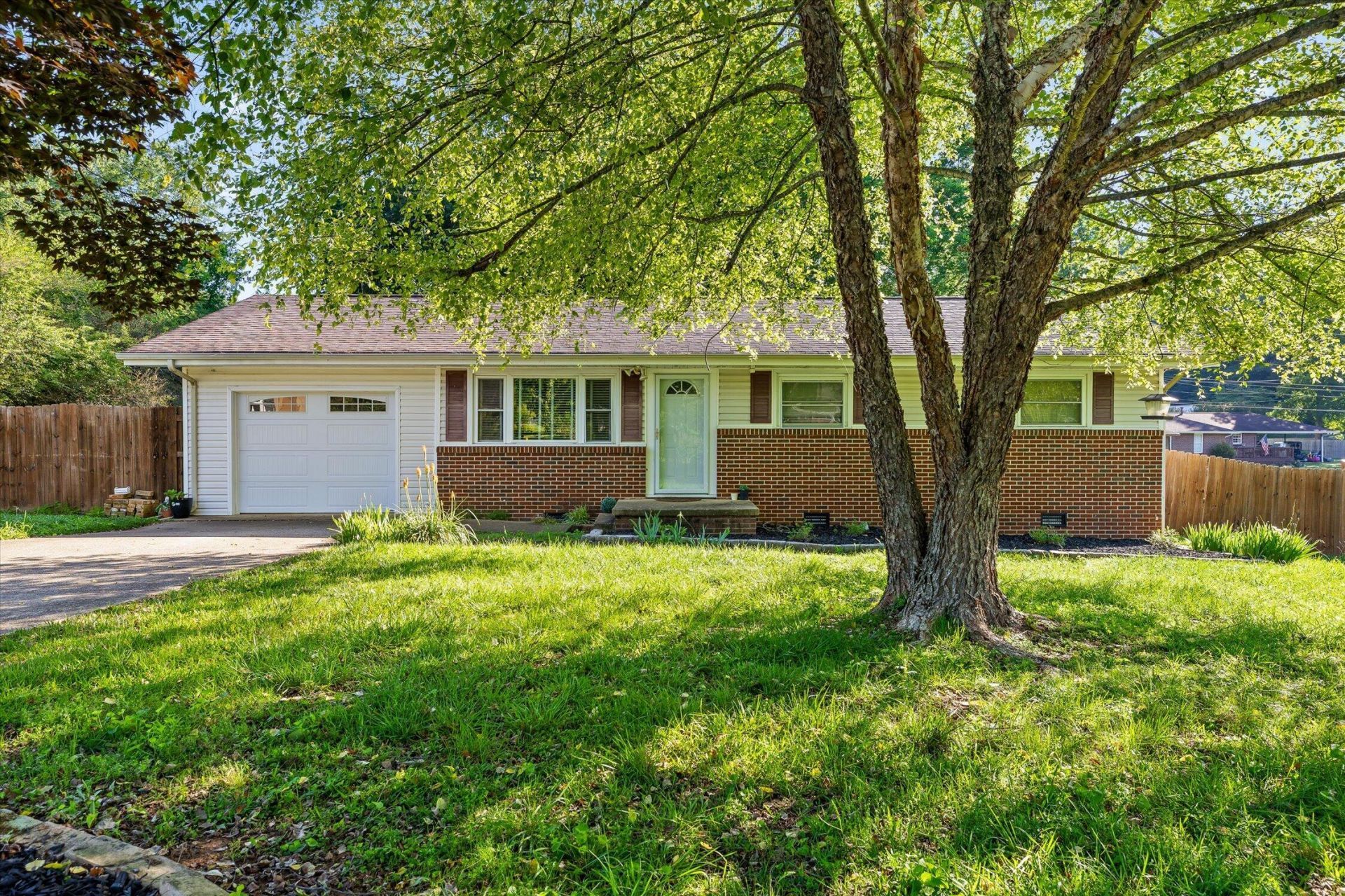 311 Browntown Road, Chattanooga, TN 37415 Main Photo