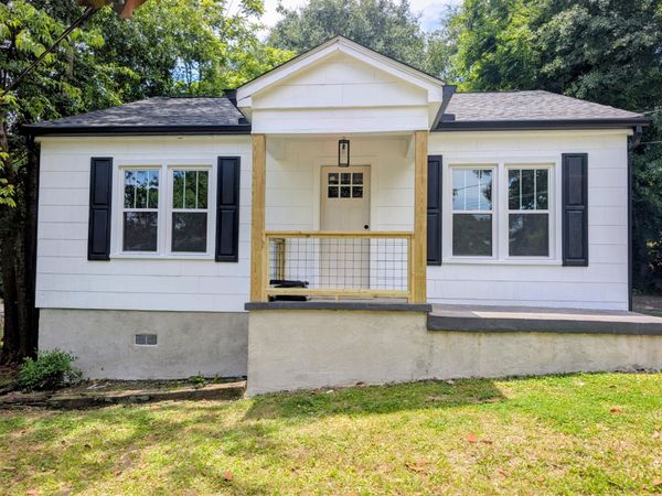 11 Circle Drive, Rossville, GA 30741