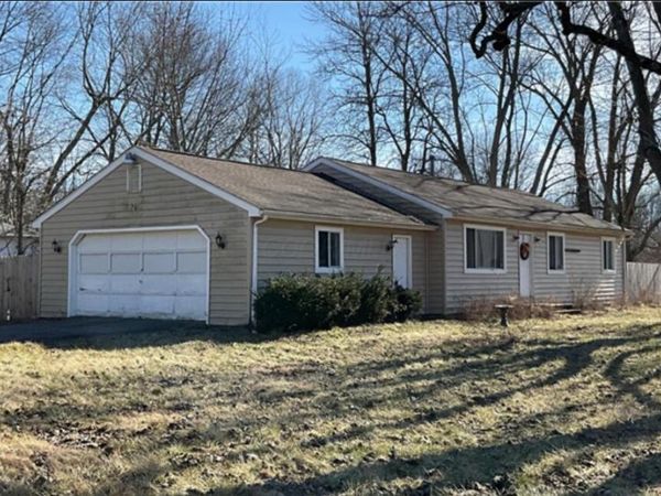 76 Harrison Street SW, Pataskala, OH 43062
