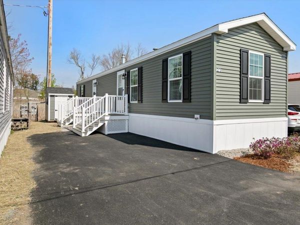 23 Brookwood Drive, Salem, NH 03079