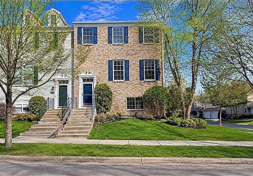 9980 Wildflower Drive, Eden Prairie, MN 55347 Main Photo