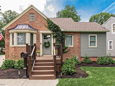 590 Glen Park Drive, Bay Village, OH 44140