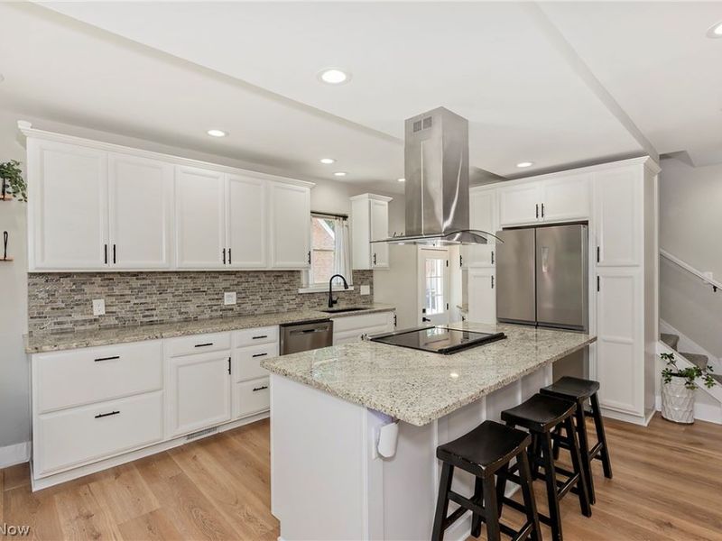 590 Glen Park Drive, Bay Village, OH 44140 Photo 4
