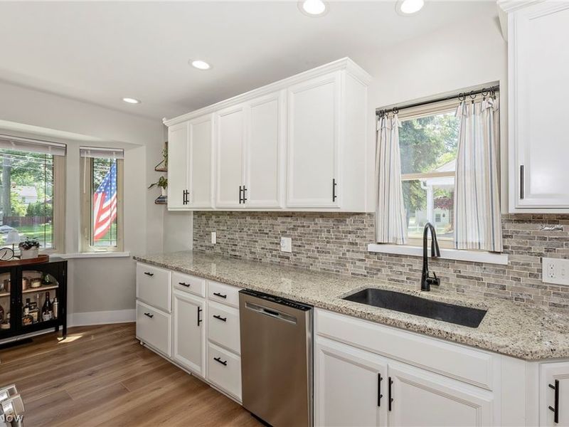 590 Glen Park Drive, Bay Village, OH 44140 Photo 7