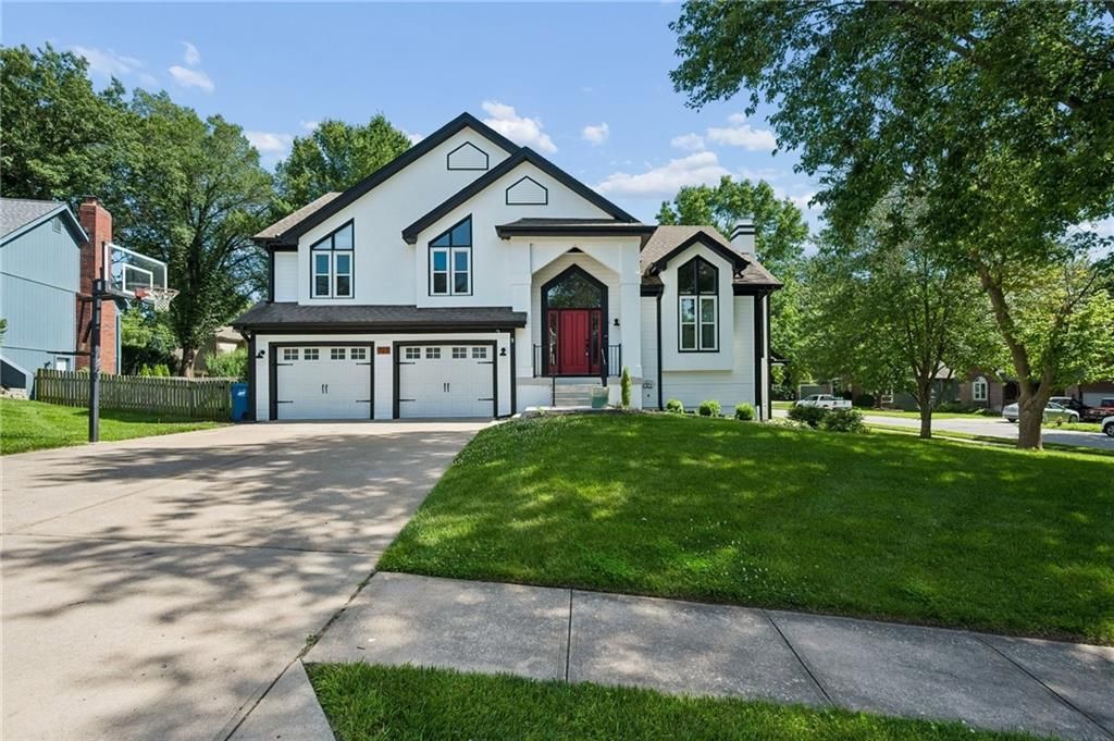 723 Cottonwood Lane, Liberty, MO 64068 Main Photo