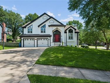 723 Cottonwood Lane, Liberty, MO 64068