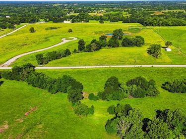 Perrin Road, Holt, MO 64048