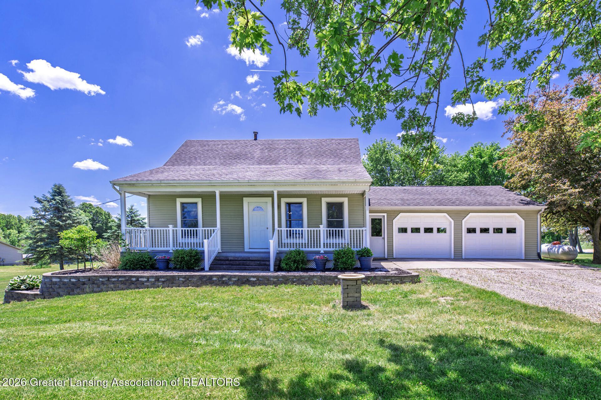 2658 E Gresham Highway, Charlotte, MI 48813 Main Photo