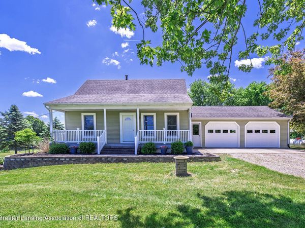 2658 E Gresham Highway, Charlotte, MI 48813