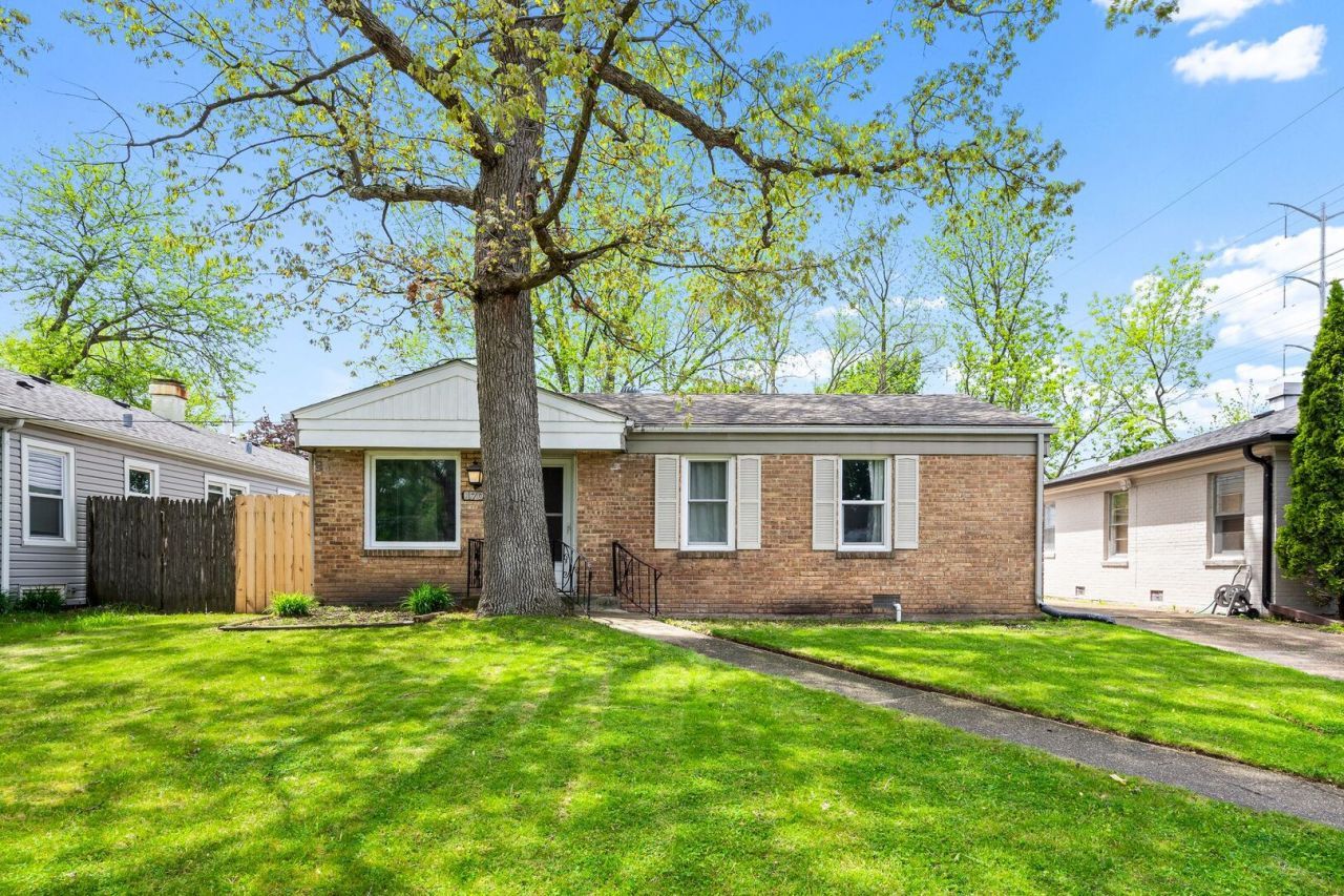 1706 North Avenue , Waukegan, IL 60085