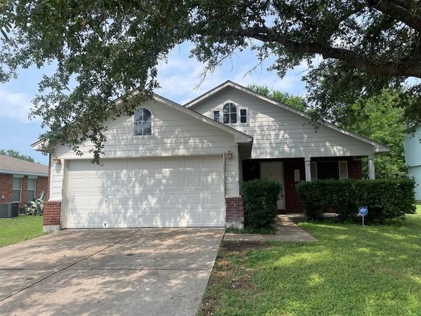 223 Nicole WAY , Bastrop, TX 78602