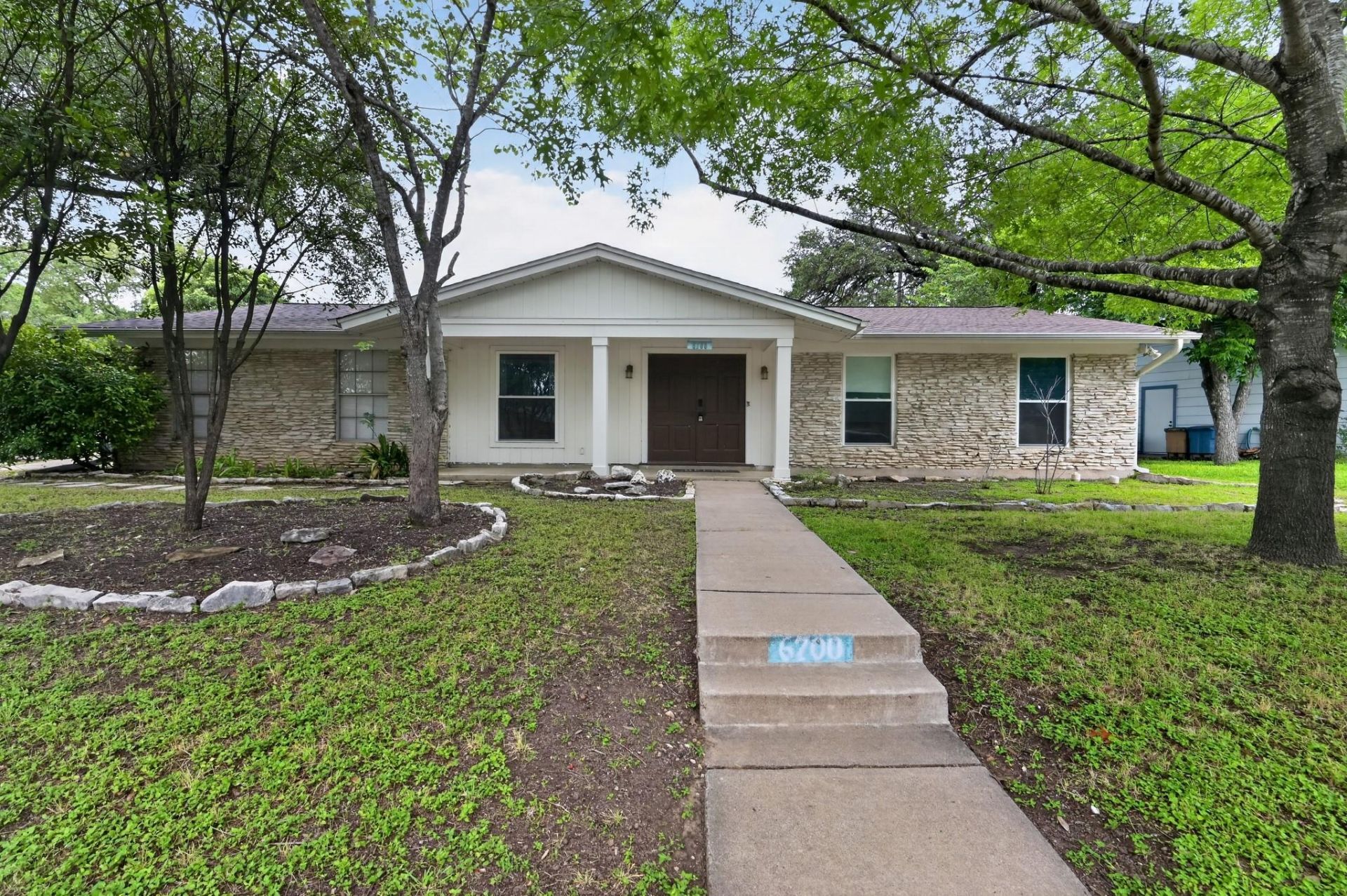 6700 La Salle Dr, Austin, TX 78723 Main Photo