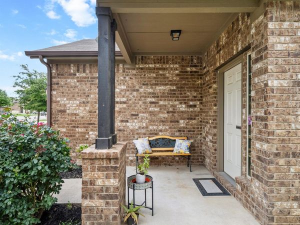 109 Lambert ST , Leander, TX 78641