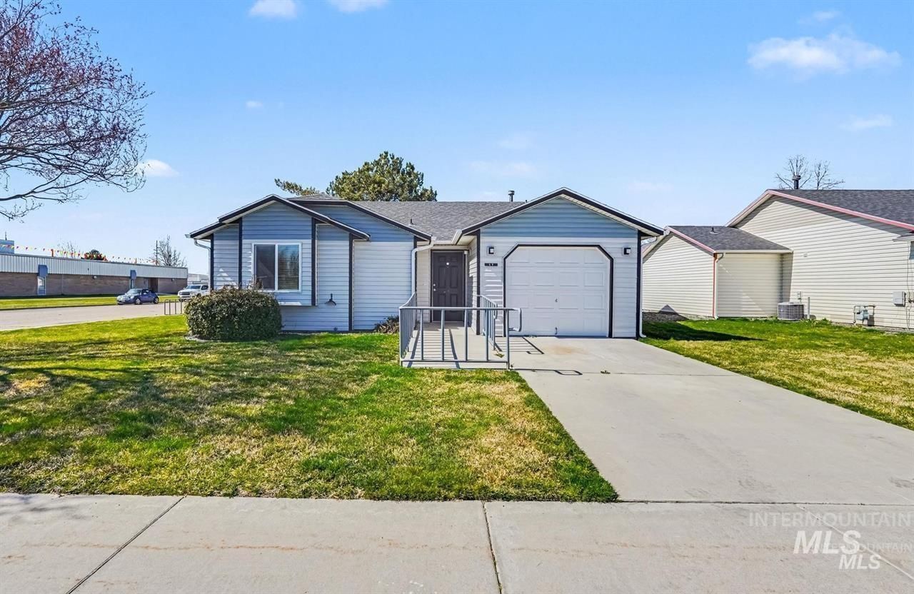 5 S Benewah Dr, Nampa, ID 83651 Main Photo