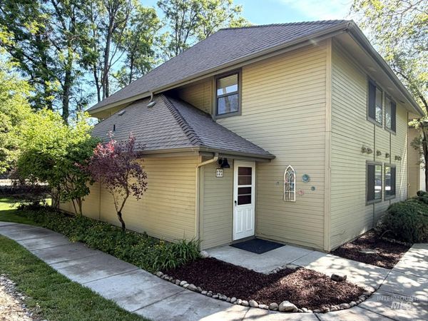 3585 S Gekeler Ln, Unit 121, Boise, ID 83706