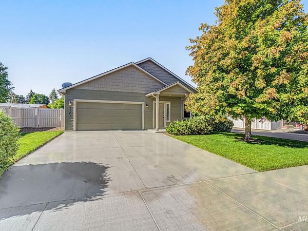 2303 E Elm Grove Dr, Nampa, ID 83686