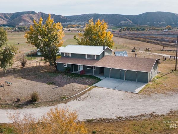 1823 W Sales Yard Rd, Emmett, ID 83617
