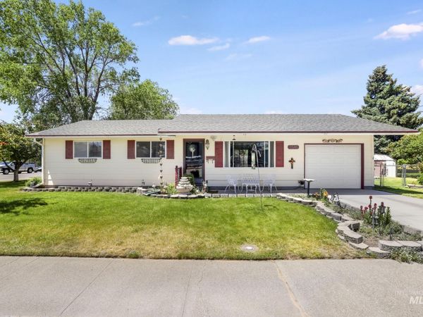1545 N 14th E, Mountain Home, ID 83647