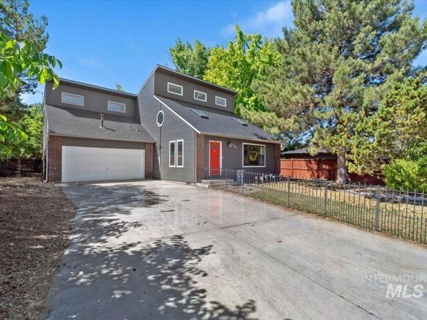 3185 E Springwood Dr, Meridian, ID 83642