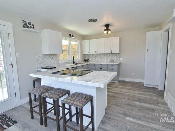 520 E Logan, Caldwell, ID 83605