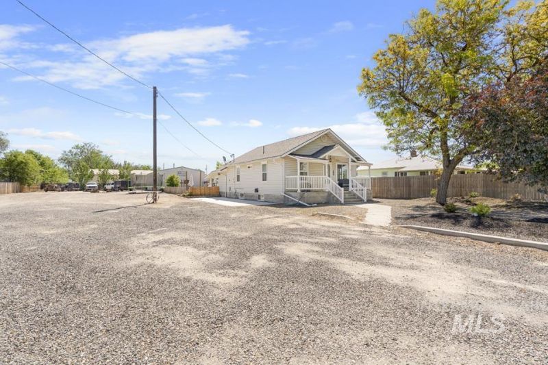 508 S Whitley, Fruitland, ID 83619 Main Photo