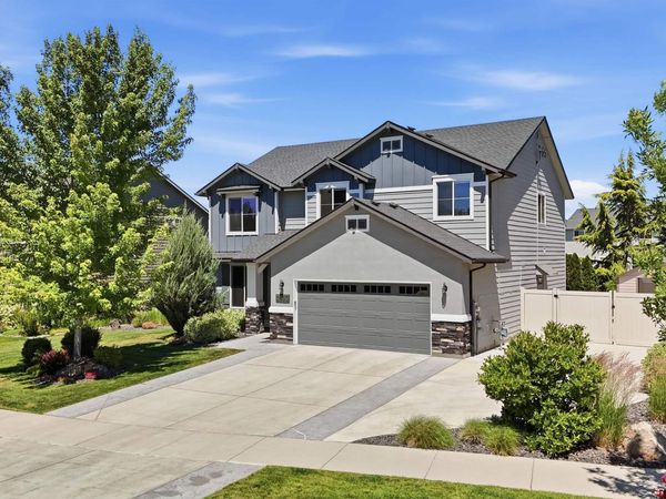 2550 E Snocreek Dr, Eagle, ID 83616