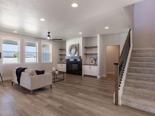 56 E Jarvis St, Meridian, ID 83642