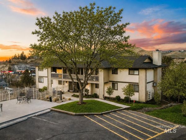 1420 W Camel Back Ln, Unit 206, Boise, ID 83702