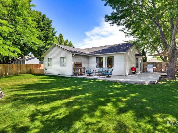 1050 W Verbena Drive, Meridian, ID 83642
