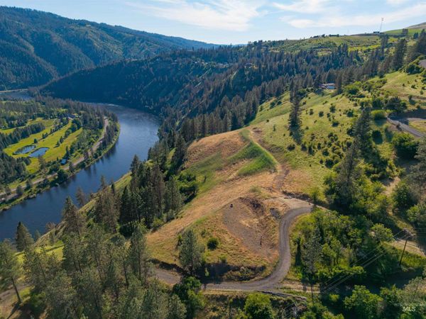 618 Old Peck Grade, Lenore, ID 83541