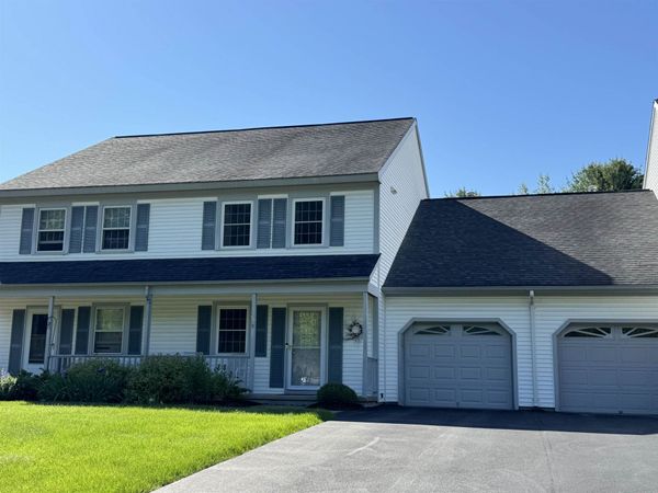 9 Pinewood Drive, Essex, VT 05452