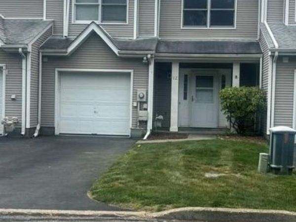 12 Deer Crossing Drive, Fishkill, NY 12524