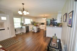 2631 Deloache Avenue photo 4