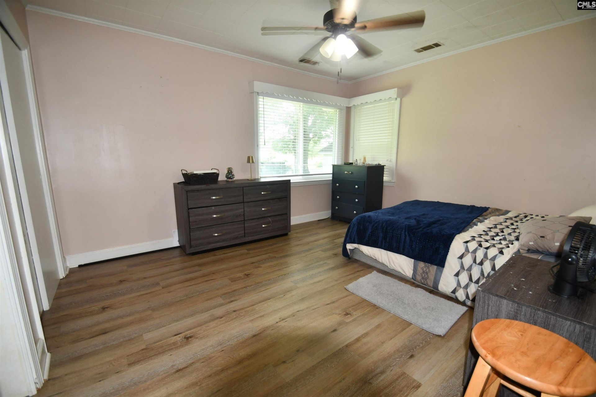 2631 Deloache Avenue Photo 7
