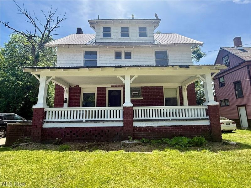 399 W Warren Avenue, Youngstown, OH 44511 Photo 1