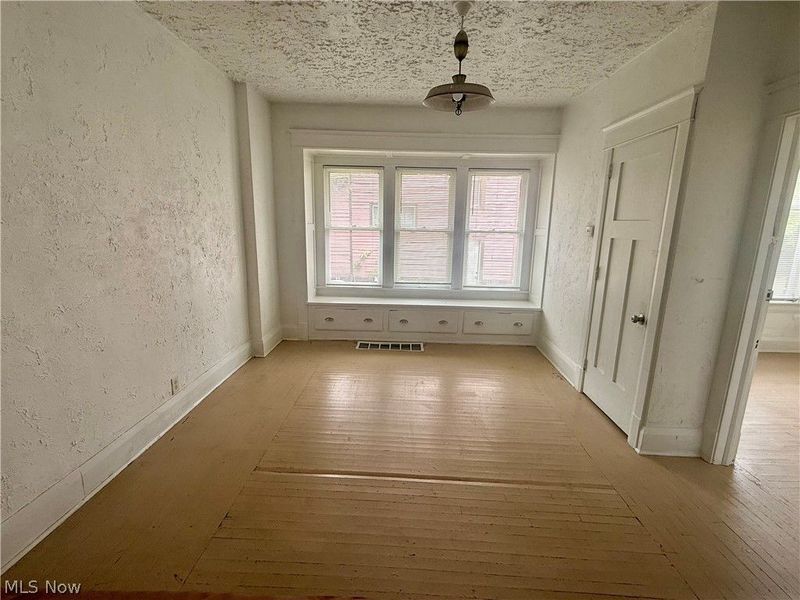 399 W Warren Avenue, Youngstown, OH 44511 Photo 12