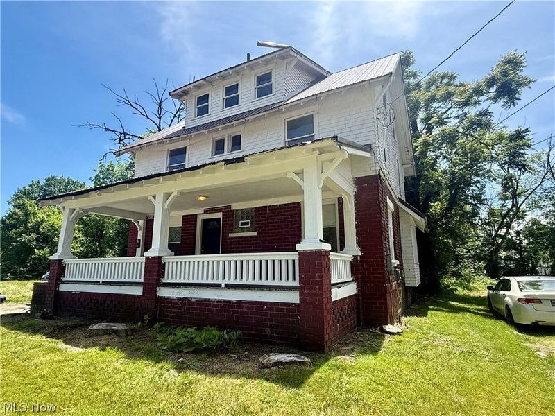 399 W Warren Avenue, Youngstown, OH 44511 Photo 2